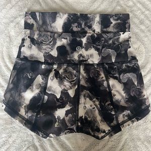 Lululemon Wunder Short 2”